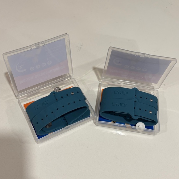 4 Pack Motion Sickness Anti Nausea Bands - Picture 2 of 7